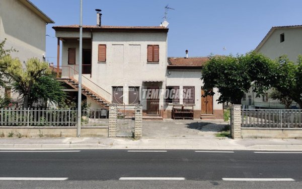 casa indipendente in vendita a Montecassiano in zona Sant'Egidio