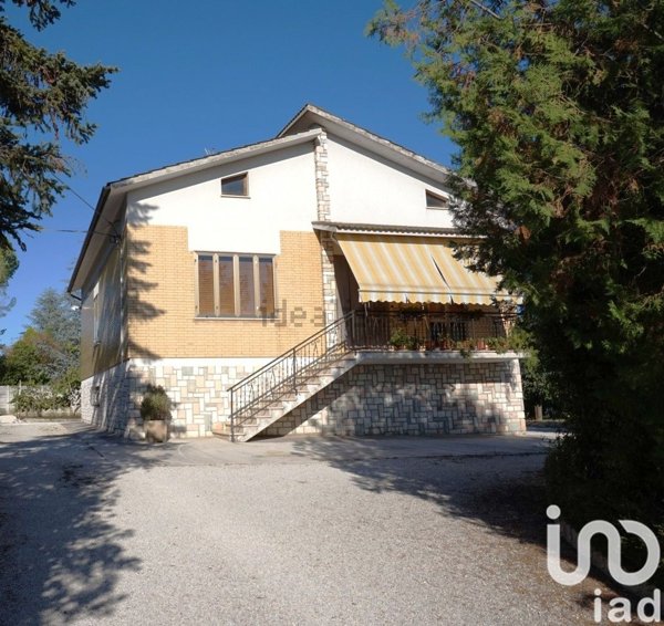 casa indipendente in vendita a Montecassiano