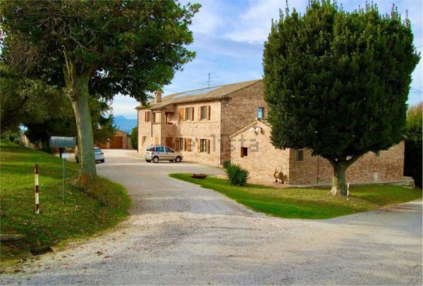 casale in vendita a Montecassiano