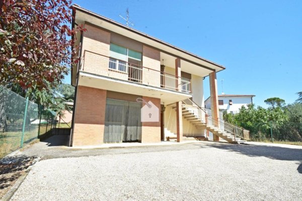 casa indipendente in vendita a Montecassiano