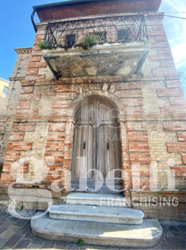 casa indipendente in vendita a Montecassiano in zona Sambucheto