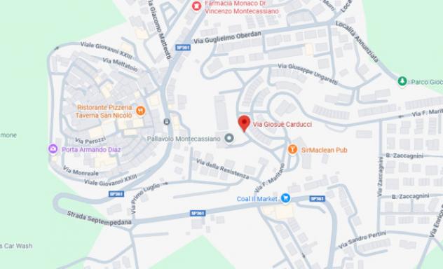 locale commerciale in vendita a Montecassiano