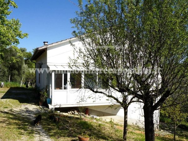 locale di sgombero in vendita a Montecassiano