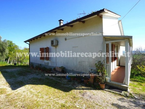 casa indipendente in vendita a Montecassiano