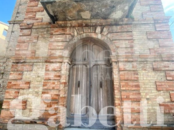 casa indipendente in vendita a Montecassiano in zona Sambucheto