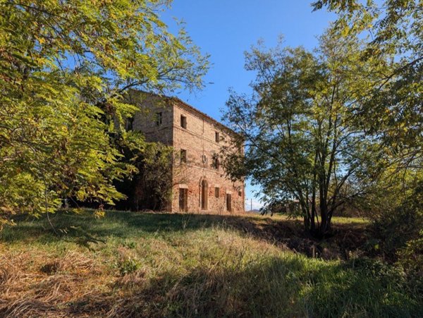 casale in vendita a Montecassiano