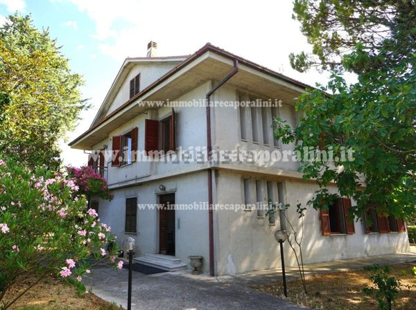 casa indipendente in vendita a Montecassiano in zona Sant'Egidio