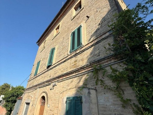 casa indipendente in vendita a Montecassiano