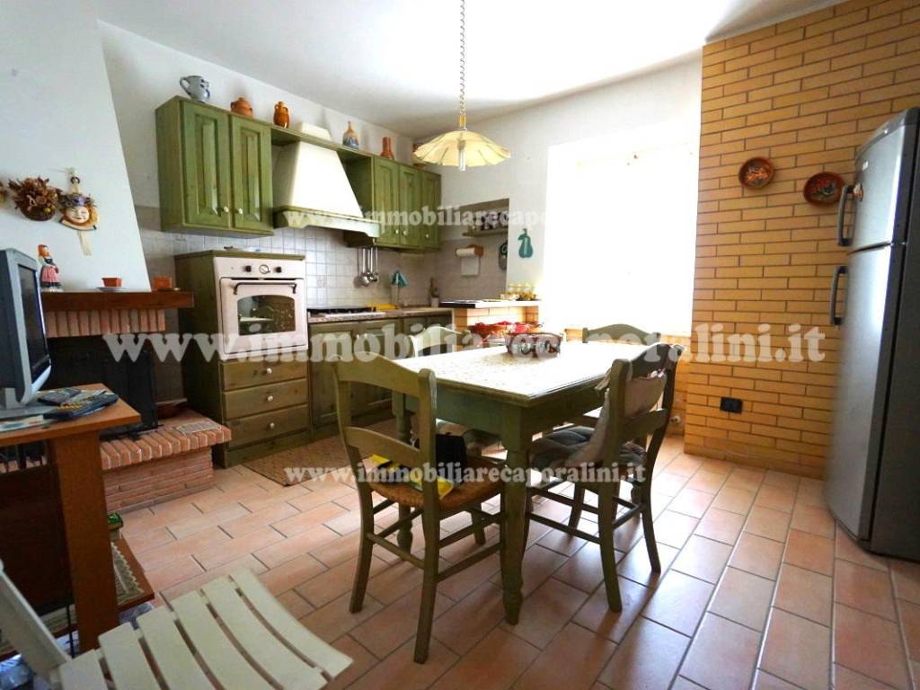 casa indipendente in vendita a Montecassiano