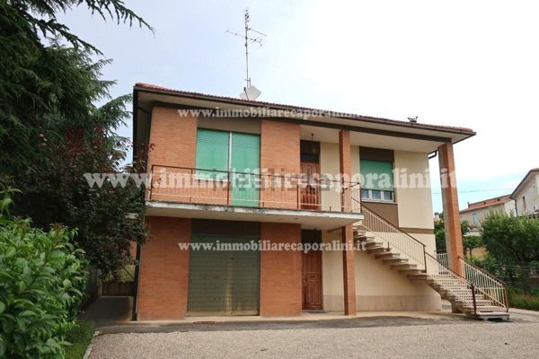 casa indipendente in vendita a Montecassiano