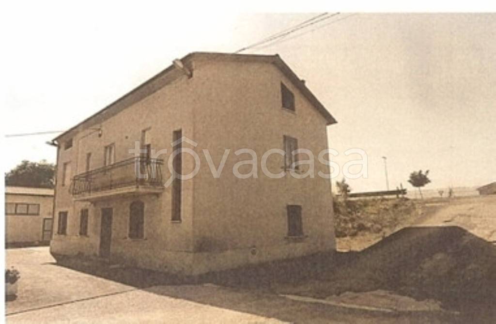 appartamento in vendita a Montecassiano in zona Sambucheto