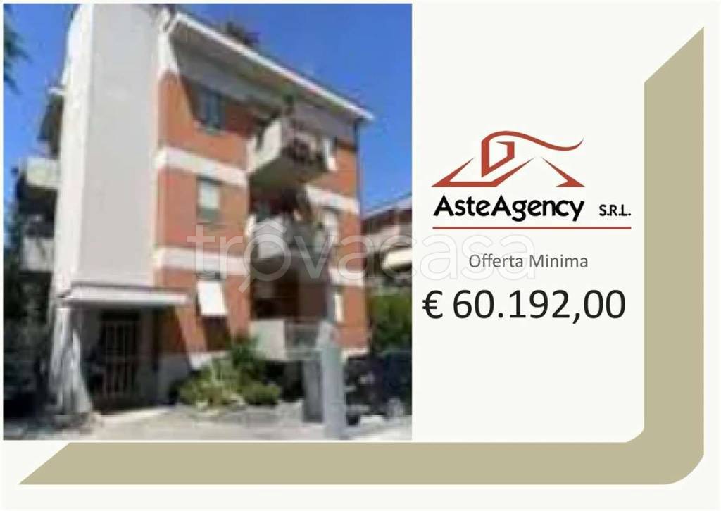 appartamento in vendita a Montecassiano in zona Sambucheto