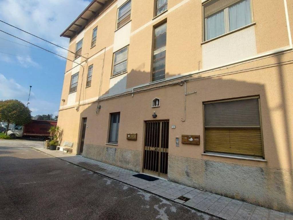 appartamento in vendita a Montecassiano in zona Valle Cascia