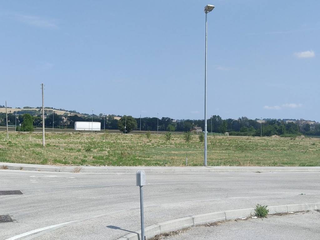 casa indipendente in vendita a Montecassiano