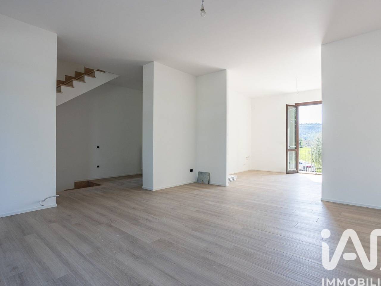 casa indipendente in vendita a Montecassiano in zona Sambucheto