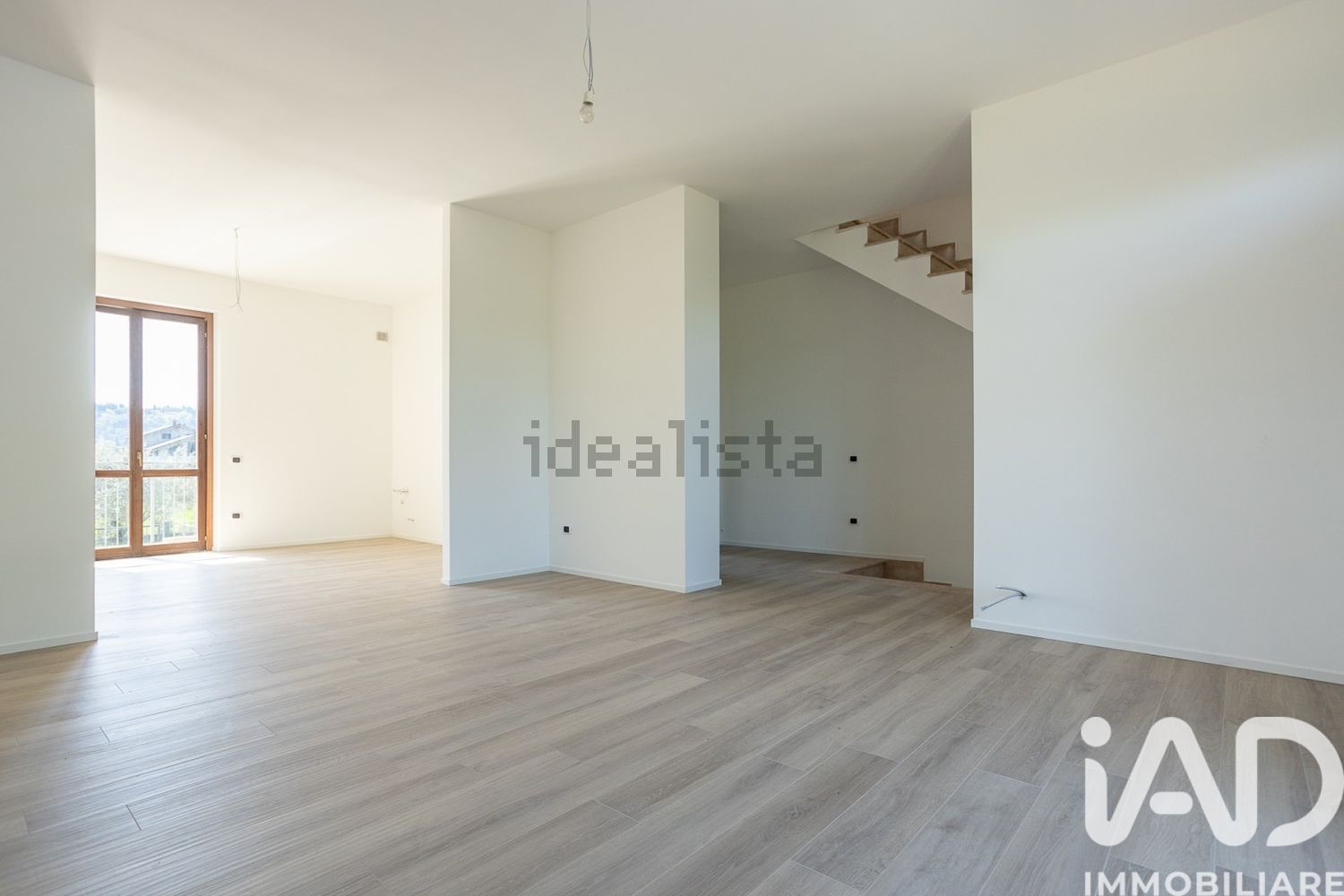 casa indipendente in vendita a Montecassiano
