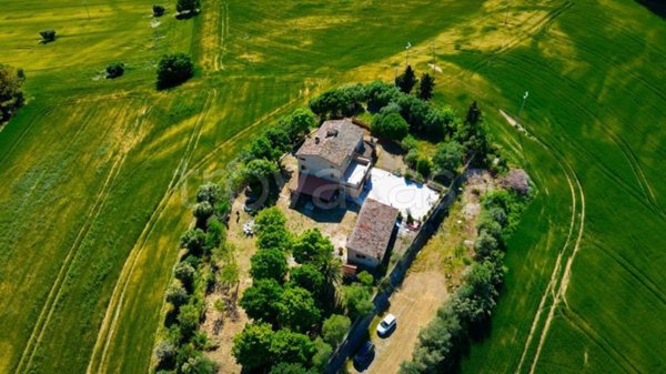 casa indipendente in vendita a Montecassiano