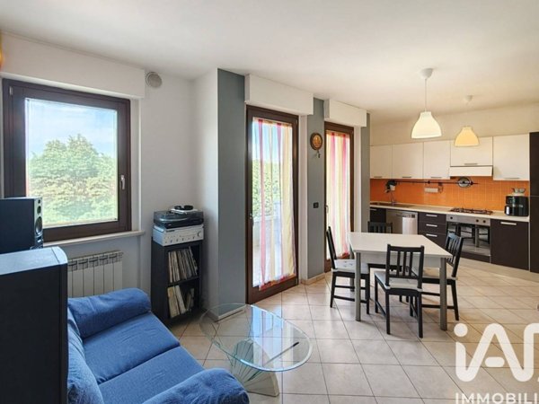 appartamento in vendita a Montecassiano in zona Sambucheto