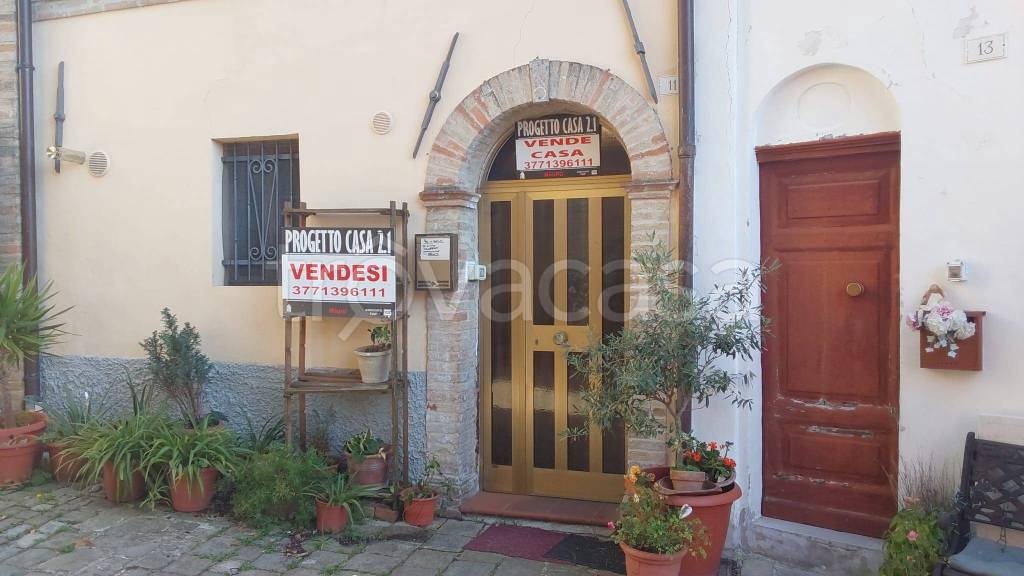casa indipendente in vendita a Montecassiano