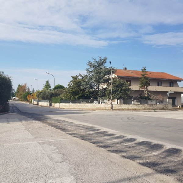 casa indipendente in vendita a Montecassiano
