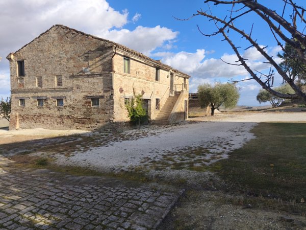 casa indipendente in vendita a Montecassiano