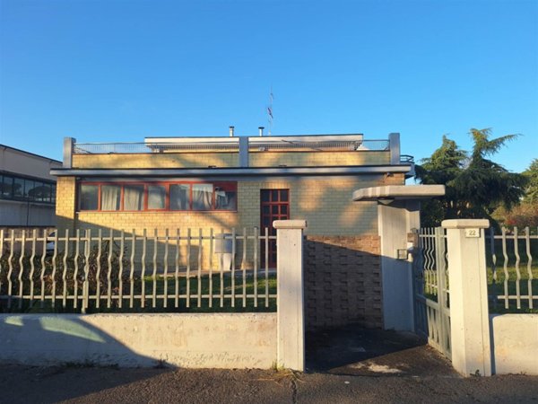 appartamento in vendita a Montecassiano in zona Valle Cascia