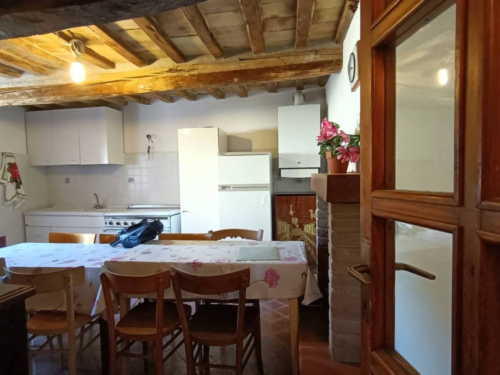 casa indipendente in vendita a Monte Cavallo