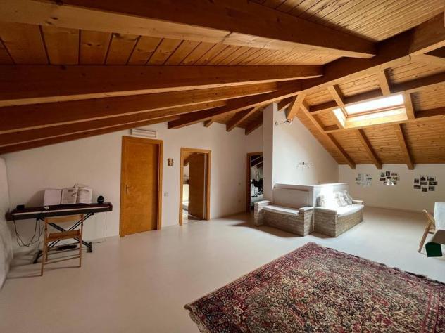 casa indipendente in vendita a Montecosaro
