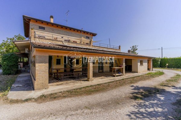 appartamento in vendita a Montecosaro in zona Borgo Stazione