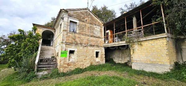 casa indipendente in vendita a Montecosaro