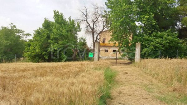 casa indipendente in vendita a Montecosaro in zona Borgo Stazione
