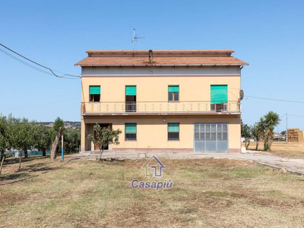 casa indipendente in vendita a Montecosaro