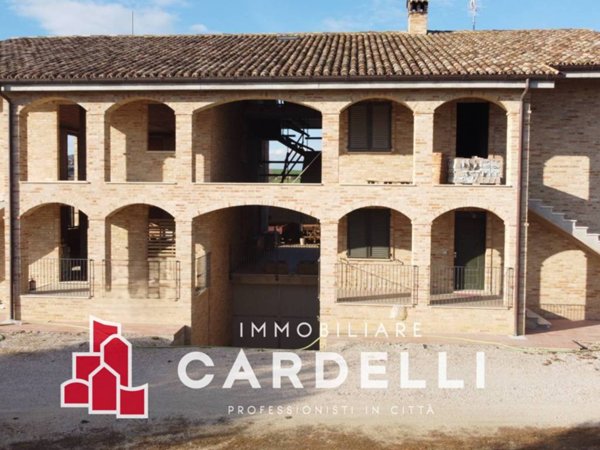 casa indipendente in vendita a Montecosaro