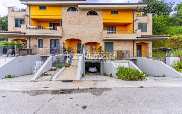 appartamento in vendita a Montecosaro