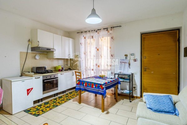 appartamento in vendita a Montecosaro in zona Borgo Stazione