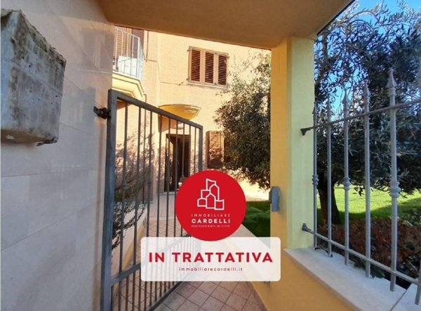 appartamento in vendita a Montecosaro in zona Borgo Stazione