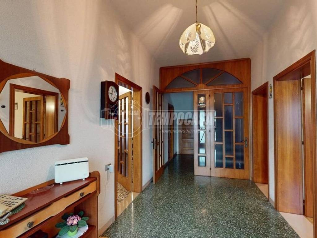 casa indipendente in vendita a Montecosaro in zona Borgo Stazione