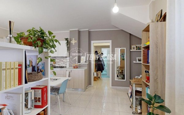 casa indipendente in vendita a Montecosaro in zona Borgo Stazione