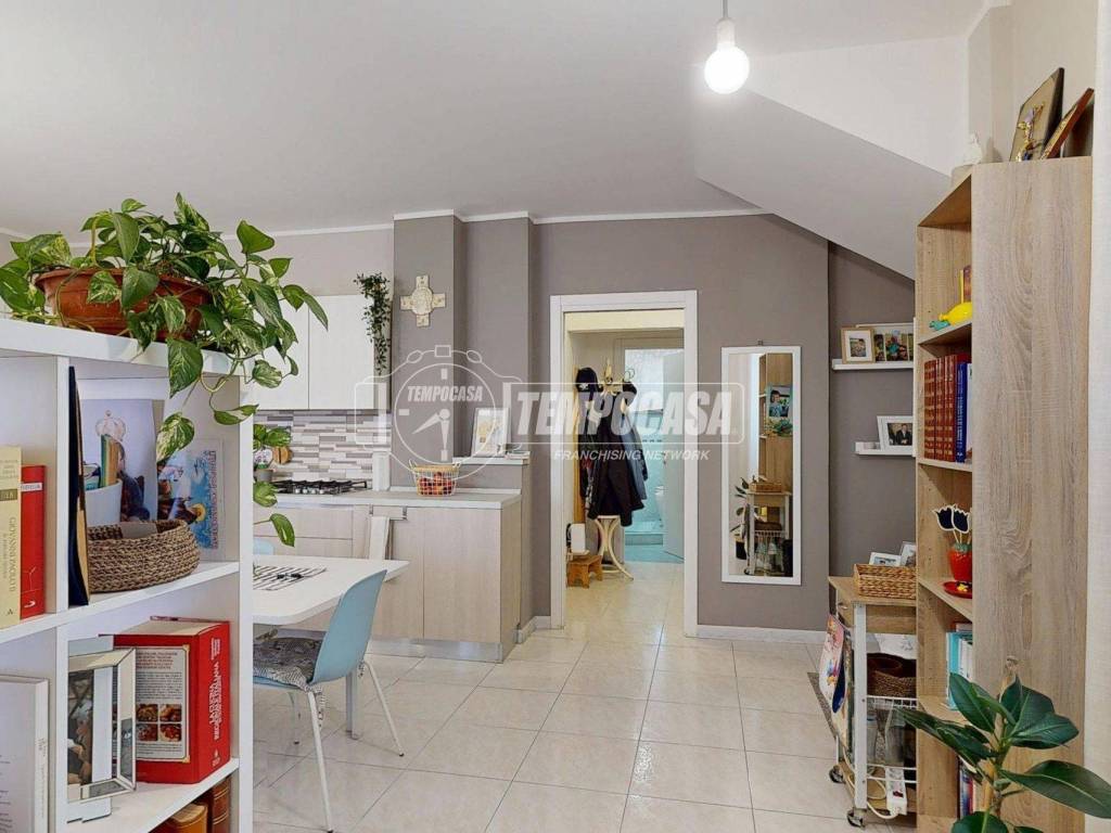 casa indipendente in vendita a Montecosaro in zona Borgo Stazione