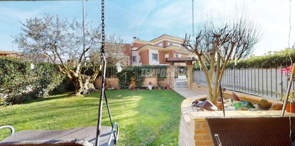 casa indipendente in vendita a Montecosaro in zona Borgo Stazione