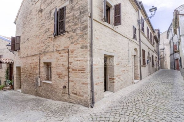 casa indipendente in vendita a Montecosaro