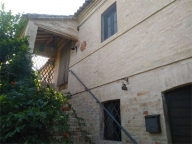casa indipendente in vendita a Montecosaro in zona Borgo Stazione