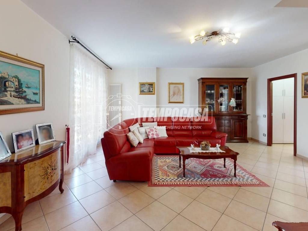 casa indipendente in vendita a Montecosaro in zona Borgo Stazione