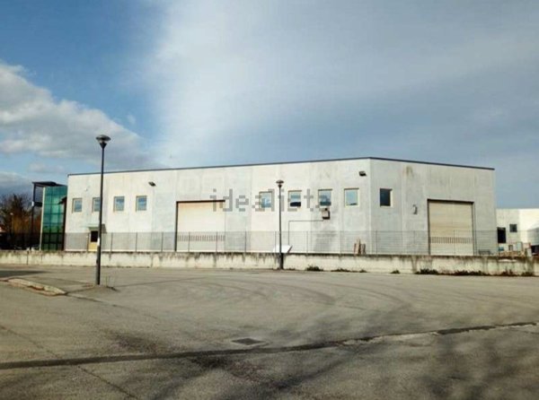 terreno edificabile in vendita a Montecosaro