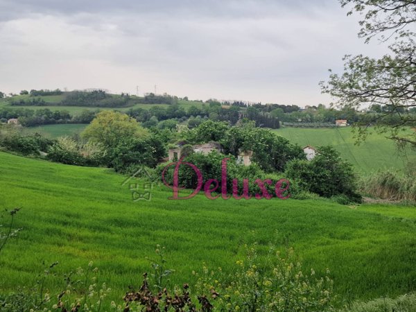 casa indipendente in vendita a Montecosaro