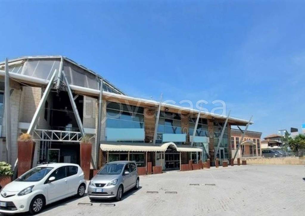 negozio in vendita a Montecosaro