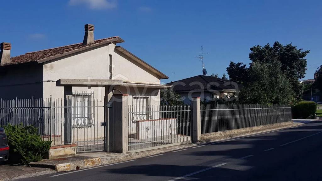 casa indipendente in vendita a Montecosaro