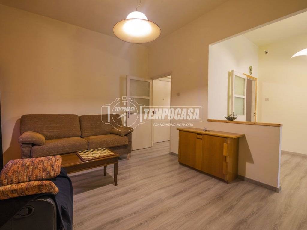 appartamento in vendita a Montecosaro in zona Borgo Stazione