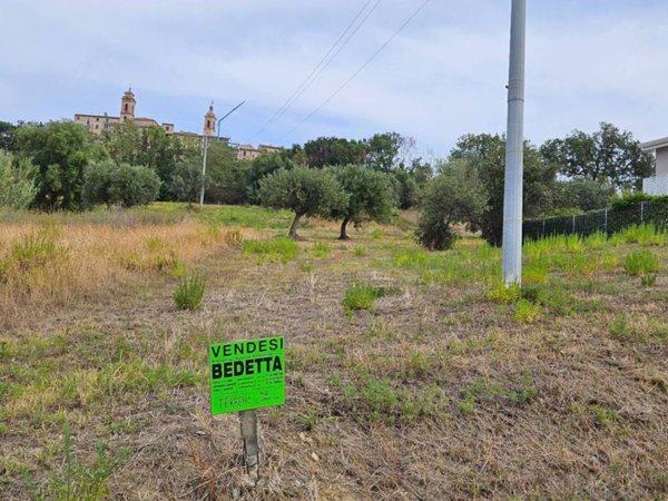 terreno agricolo in vendita a Montecosaro