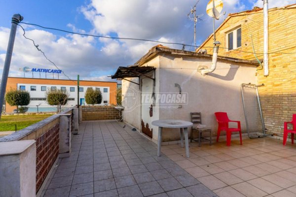 casa indipendente in vendita a Montecosaro